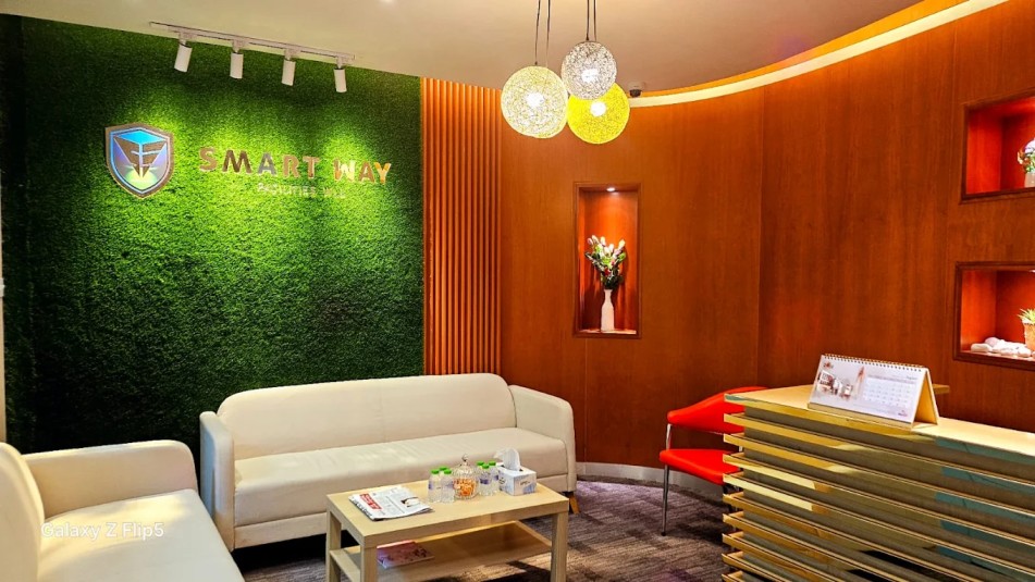 Smartway Business Center